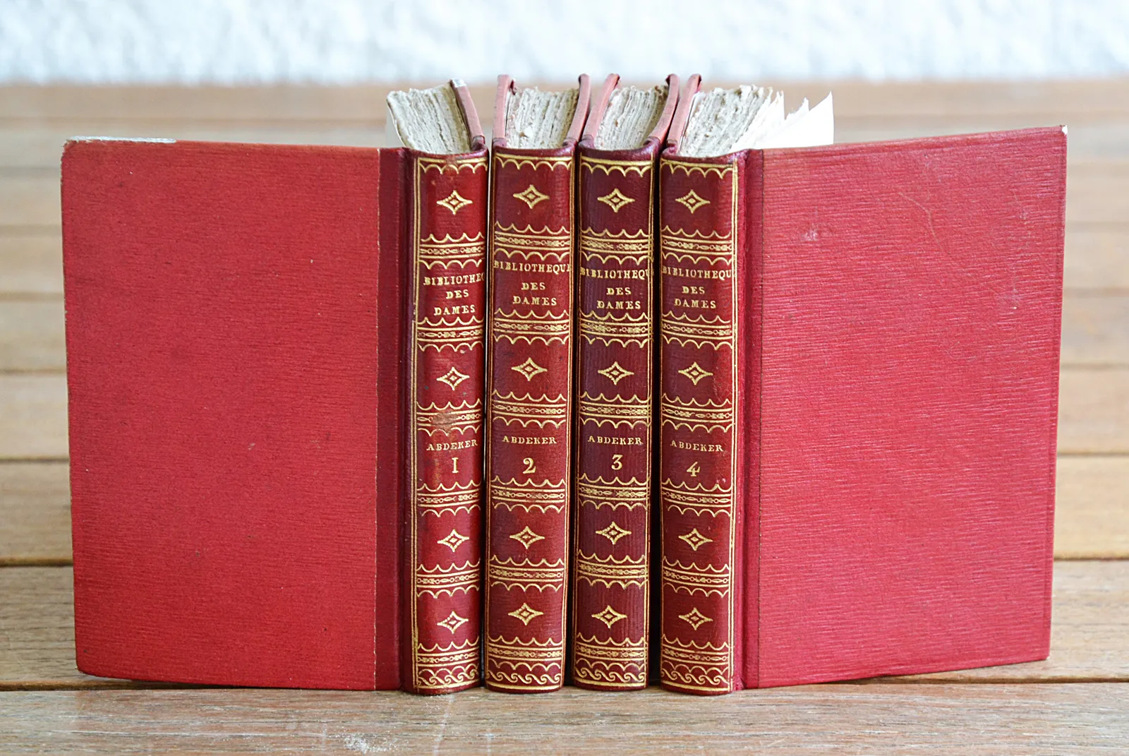 Bibliothèque universelle des Dames. (1/12) — LE CAMUS (Antoine), 1790 — Medecine