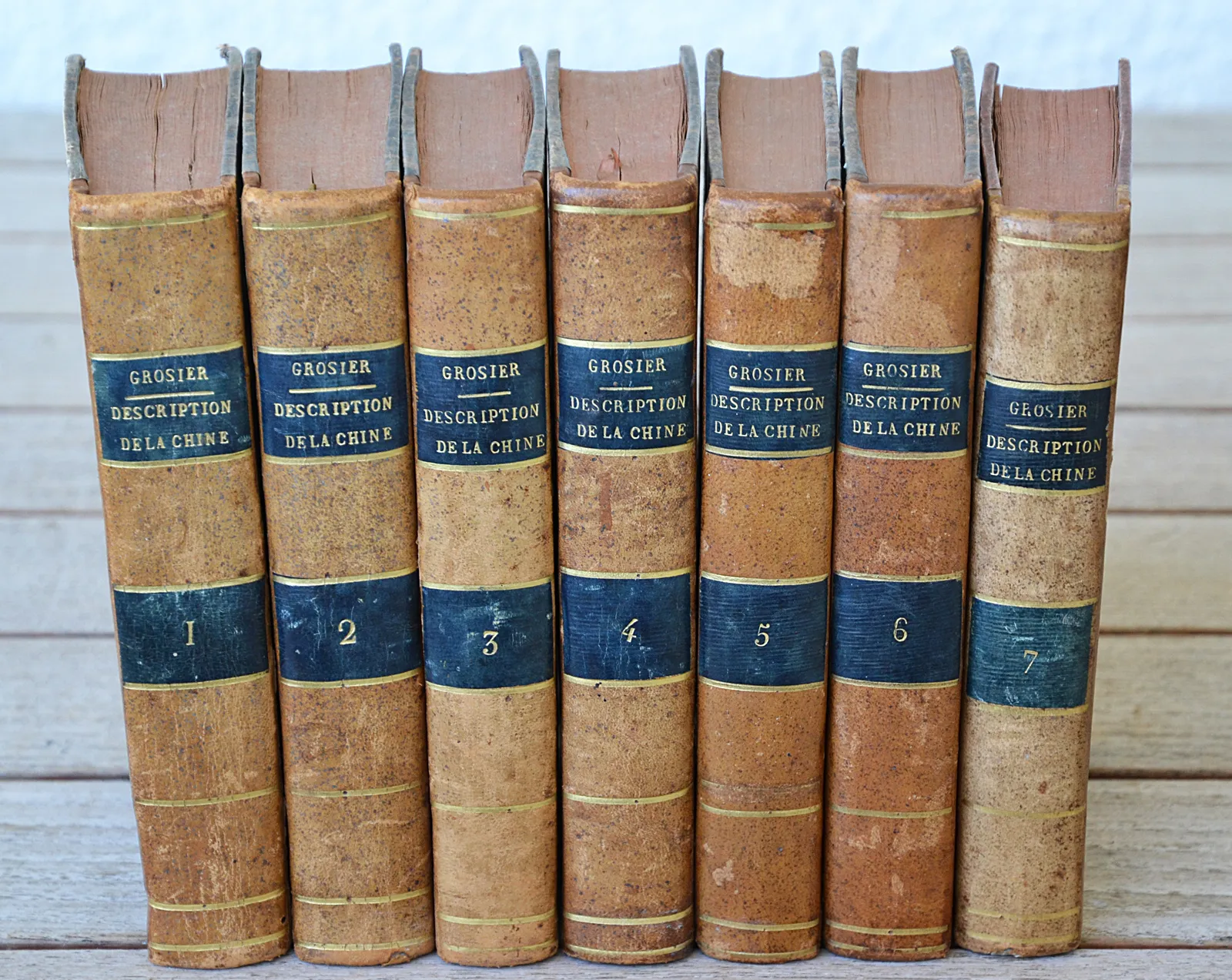 De la Chine, ou description générale de cet Empire, rédigé d’après les mémoires de la mission de Pé-Kin. (1/10) — GROSIER (Jean-Baptiste ; l’abbé), 1818 — Voyages