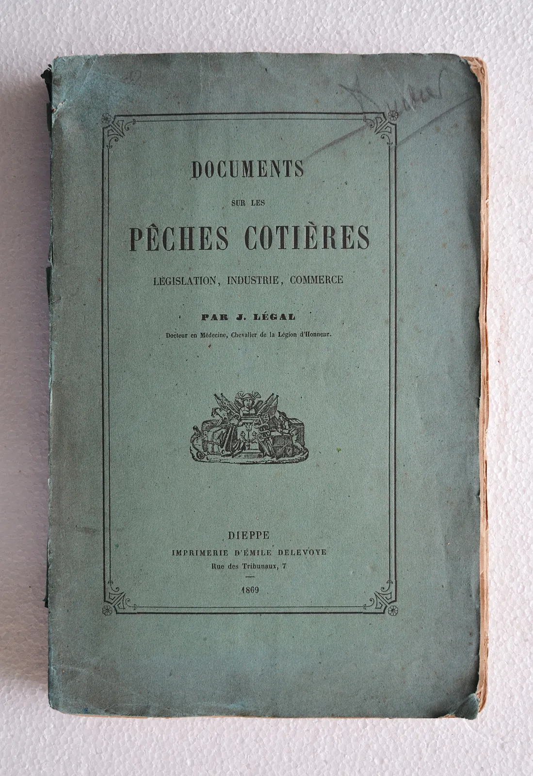 Documents sur les pêches côtières. Législation, industrie, commerce (1/12) — LÉGAL (Joseph Vincent), 1869 — Chasse et peche