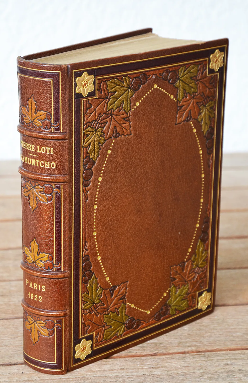 Édition recherchée et cotée (1/12) — LOTI, Pierre, pseudonyme de Julien Viaud (1850 - 1923), 1936 — Litterature XIXe et moderne