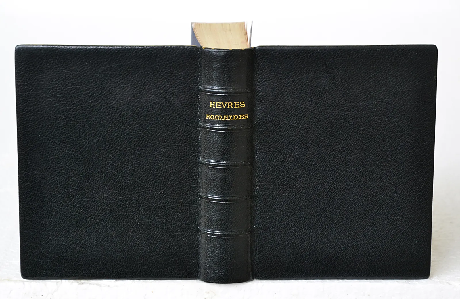 Heures romaines. Avec figures par A. Queroy, gravées par A. Gusman (1/7) — [HEURES ROMAINES] — Missels et livres religieux