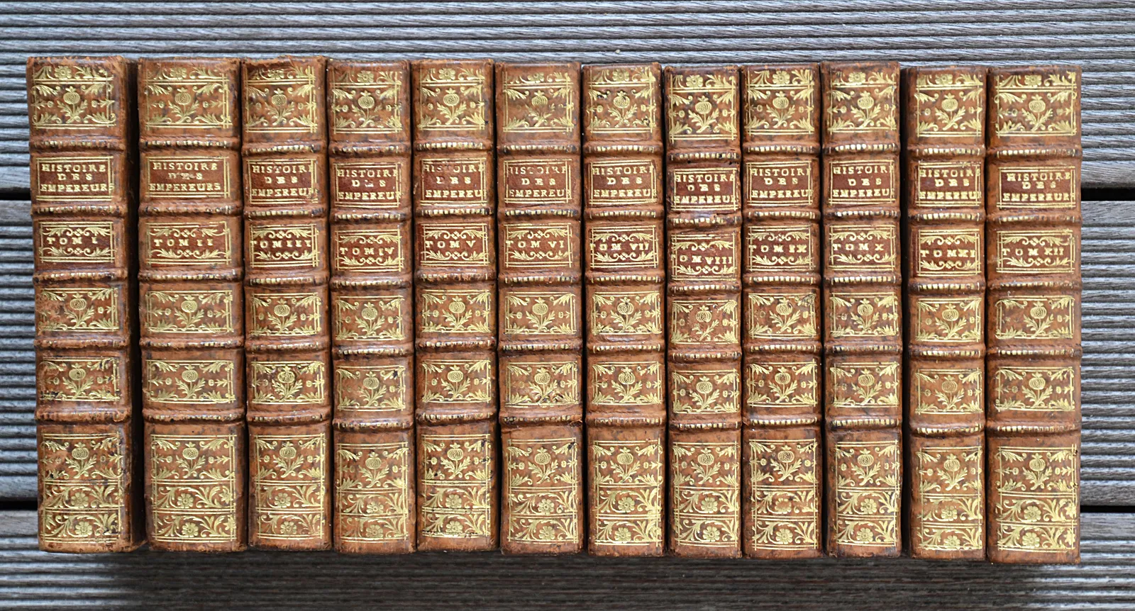 Histoire des Empereurs Romains, depuis Auguste jusqu’à Constantin (1/11) — CREVIER (Jean-Baptiste-Louis), 1763 — Histoire