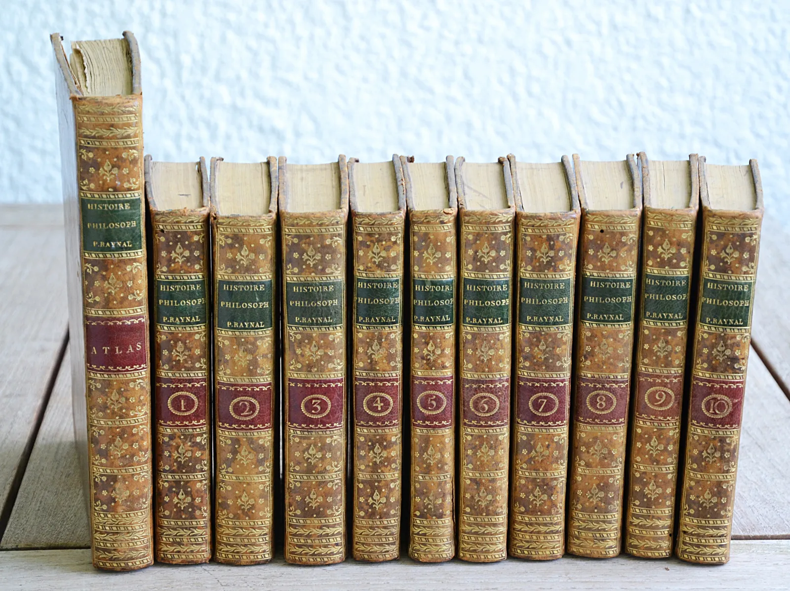 Histoire philosophique et politique des établissemens et du commerce des Européens dans les deux Indes (1/11) — RAYNAL (Guillaume-Thomas-François, abbé), 1795 — Voyages