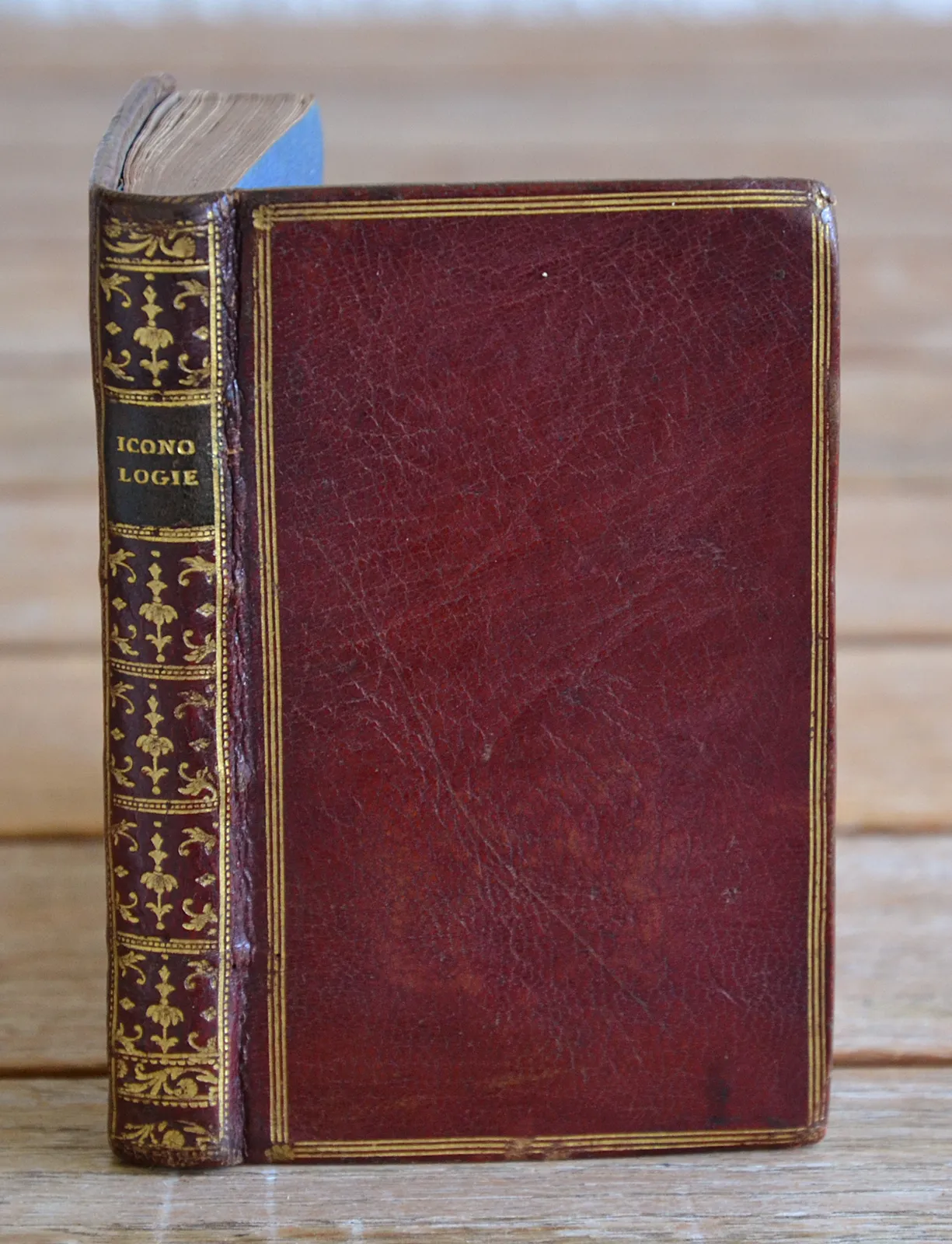 Iconologie historique et généalogique des rois de France, dédiée au roi. Première race. (1/12) — HERMILLY (Vaquette d') & HURTAUT (Pierre-Thomas-Nicolas), 1775 — Histoire