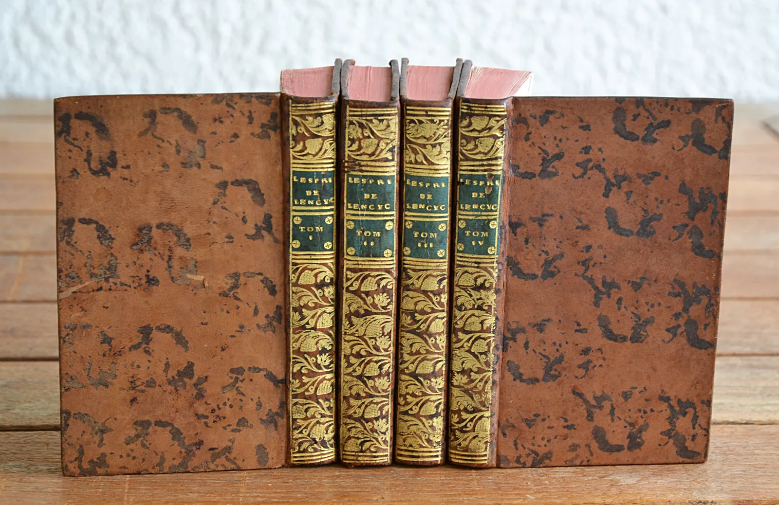 L’esprit de l’Encyclopédie, ou choix des articles les plus curieux, les plus agréables, les plus piquans, les plus philosophiques de ce grand Dictionnaire. (1/11) — LA PORTE (Joseph de ; abbé), 1769 — Sciences