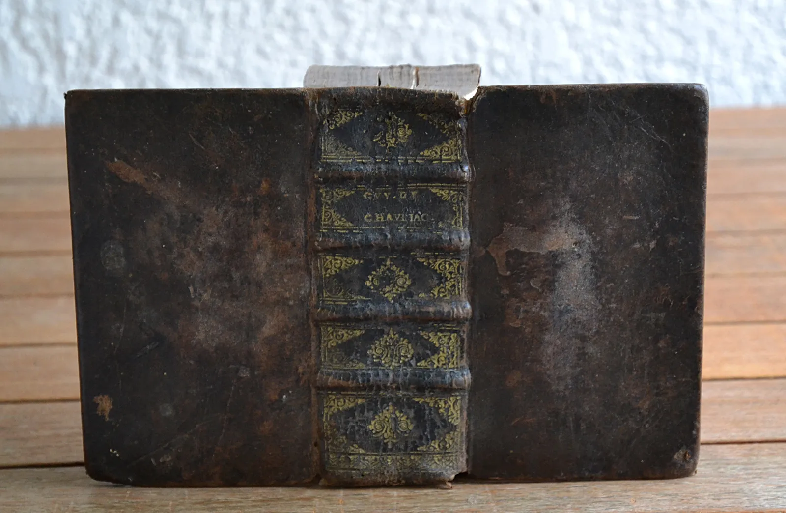 La grande chirurgie de Maistre Guy de Chauliac, médecin de l’université de Montpellier. (1/12) — CHAULIAC (Guy de), 1672 — Medecine