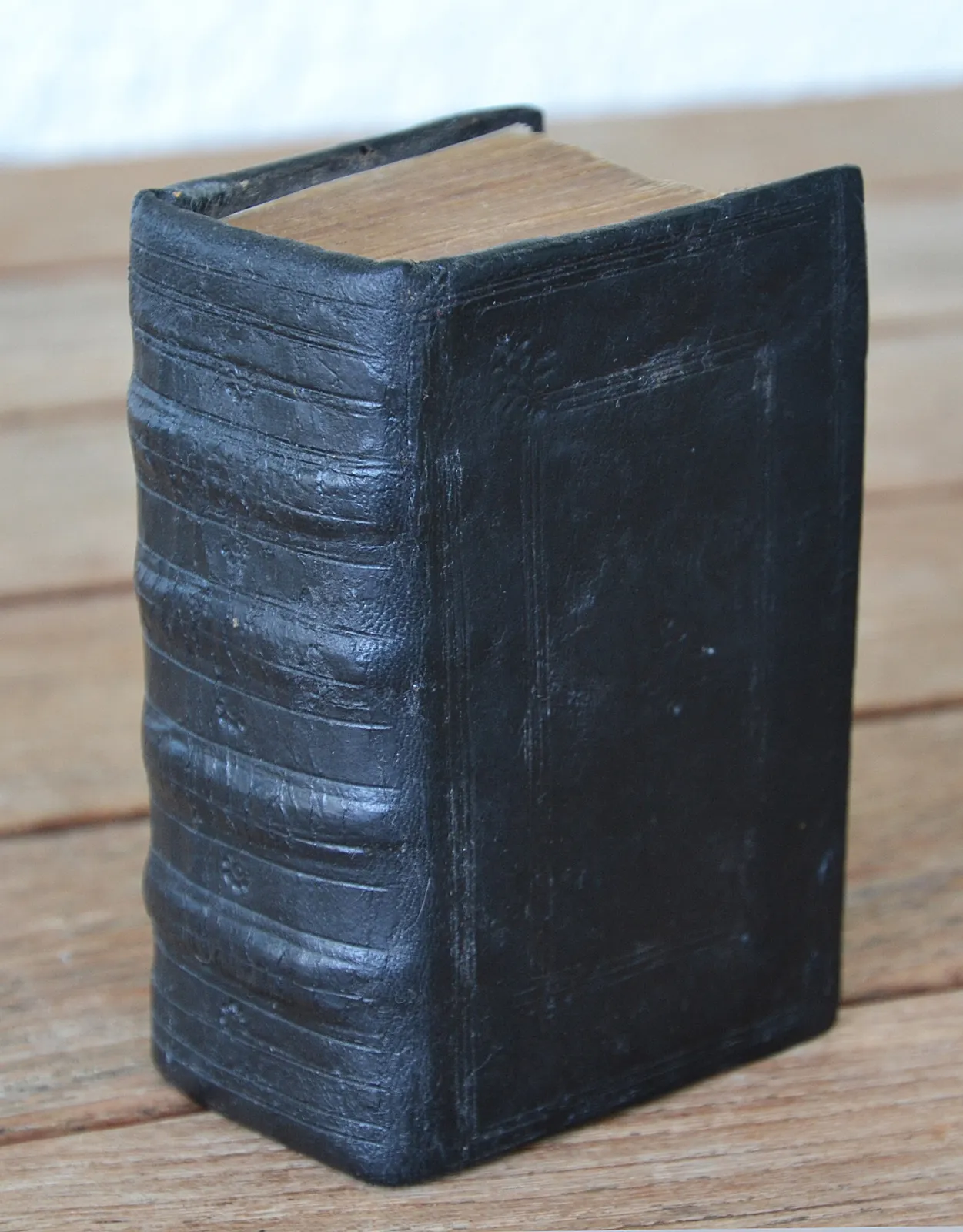 Les quatre livres des institutions forenses, ou autrement pratique judiciaire, de maistre Jean Imbert, licencié en droit : translatez en latin en françoys par le mesme autheur. (1/3) — IMBERT (Jean), 1557 — Droit