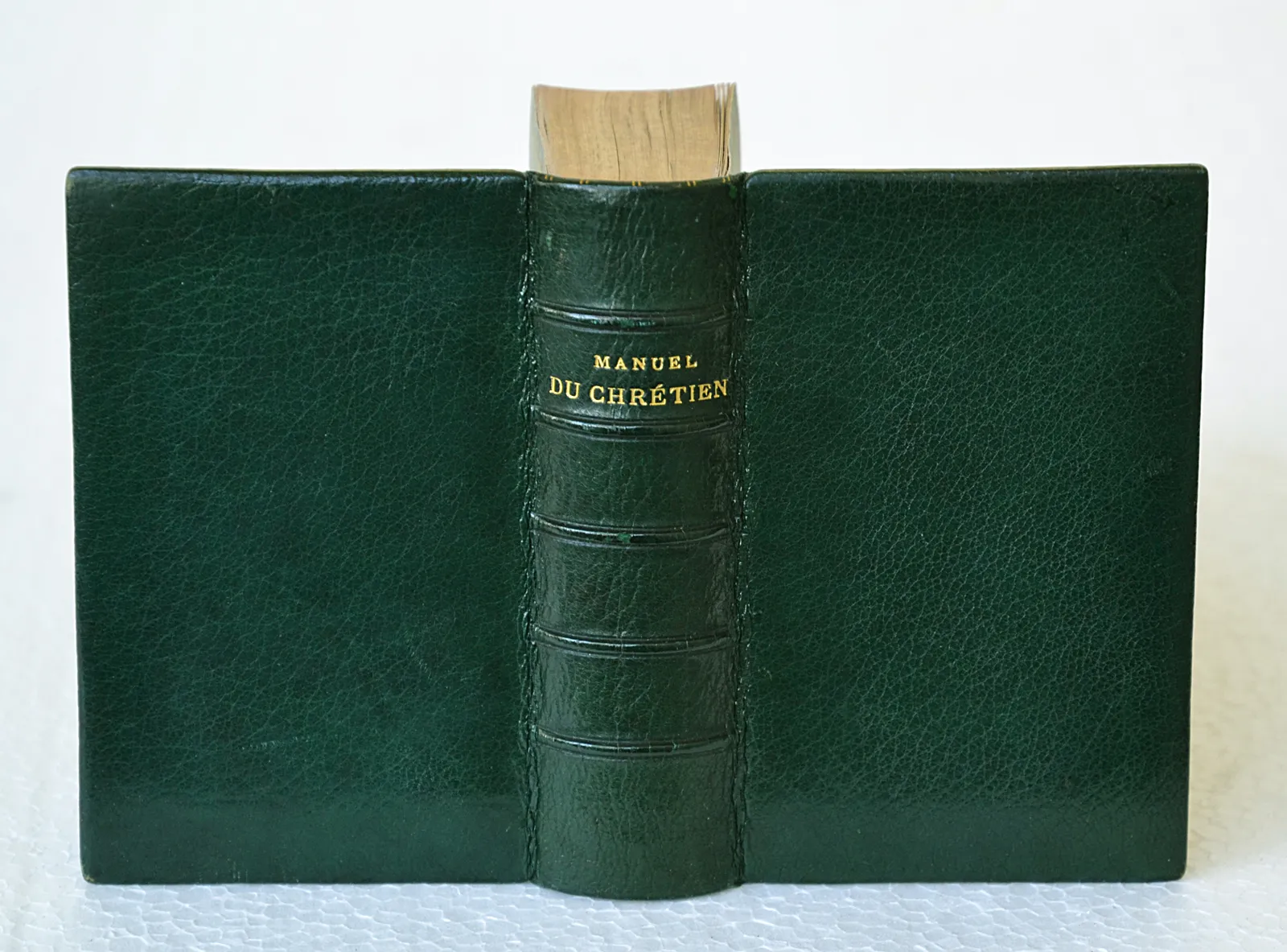 Manuel du chrétien contenant les psaumes, le Nouveau Testament, l’Imitation de N.-S. Jésus-Christ. Précédés de l’ordinaire de la messe, des vêpres et des complies (1/5) — [MANUEL DU CHRÉTIEN], 1887 — Missels et livres religieux